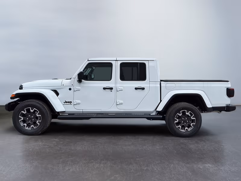 2026 Jeep Gladiator Sahara