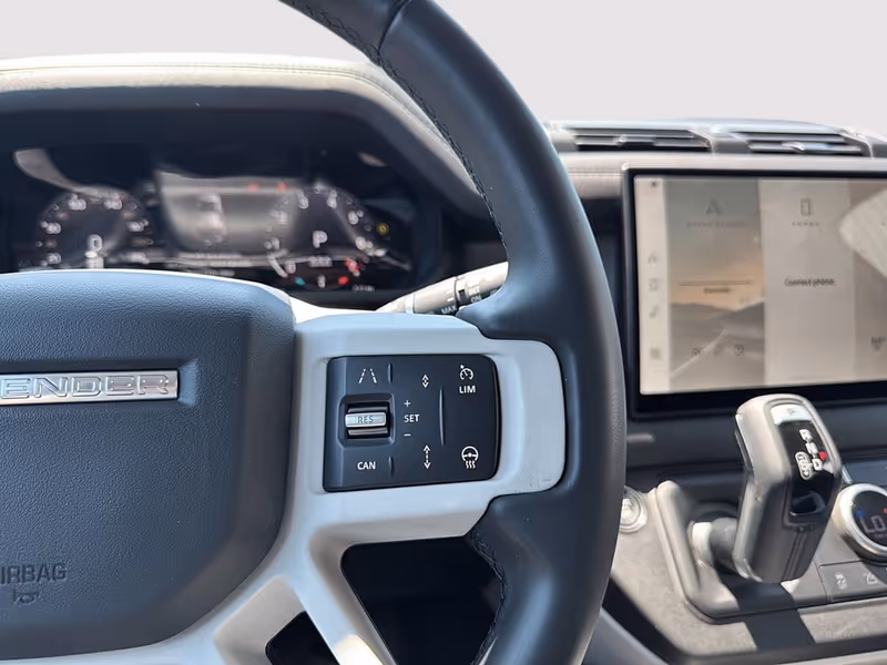 2025 Land Rover Defender S