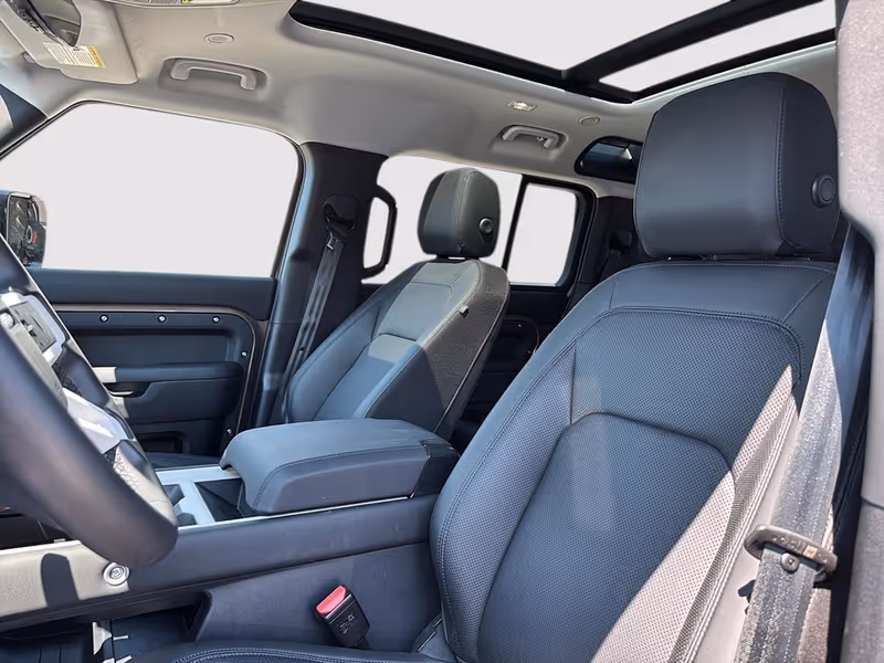 2025 Land Rover Defender S
