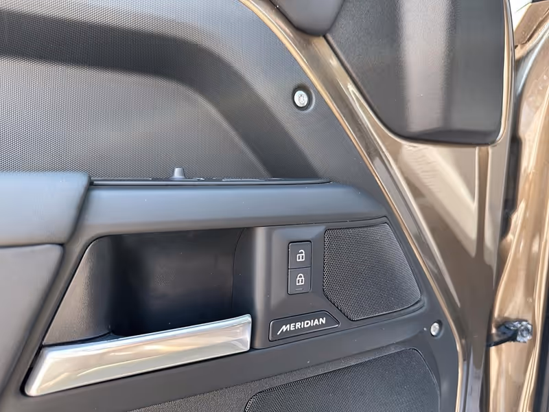 2025 Land Rover Defender S