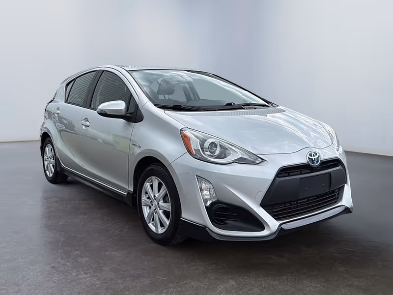 2017 Toyota Prius c Technology