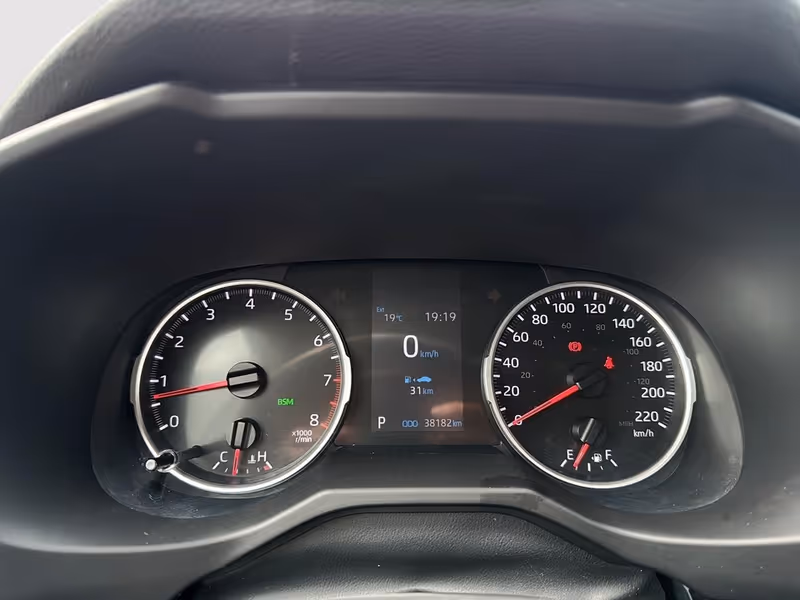 2022 Toyota RAV4 LE