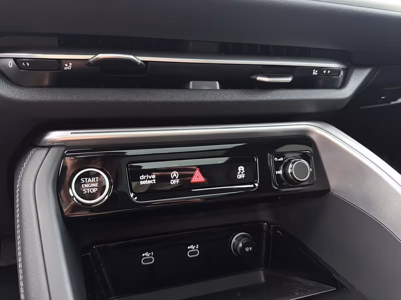 2025 Audi Q5 Premium