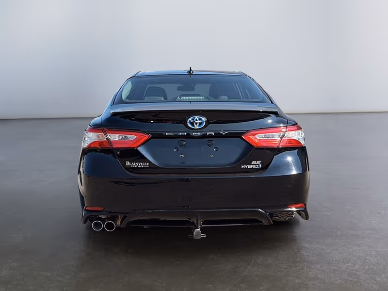2020 Toyota Camry Hybrid XLE