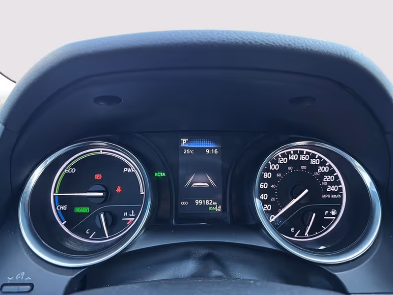 2020 Toyota Camry Hybrid XLE