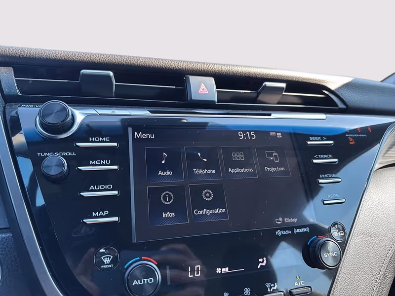 2020 Toyota Camry Hybrid XLE