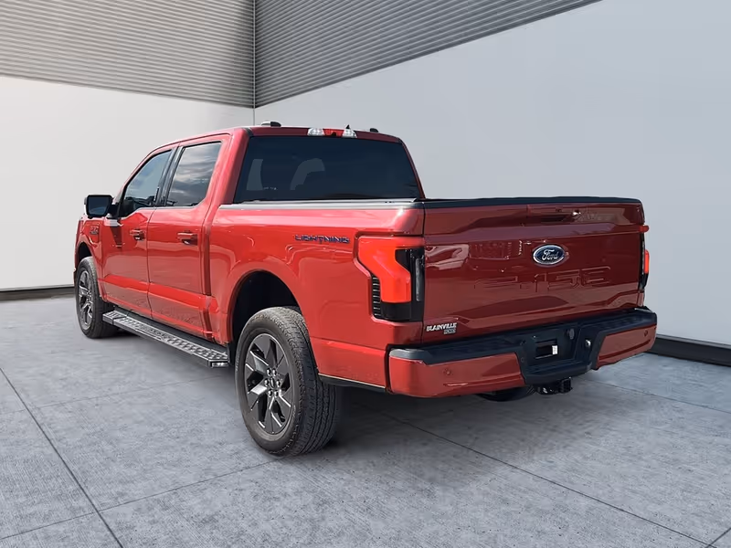 2023 Ford F-150 Lightning XLT