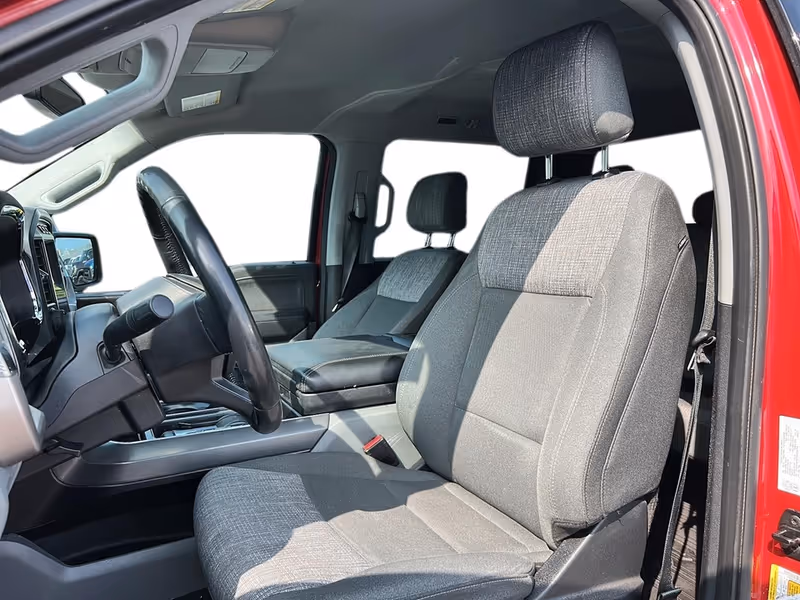 2023 Ford F-150 Lightning XLT