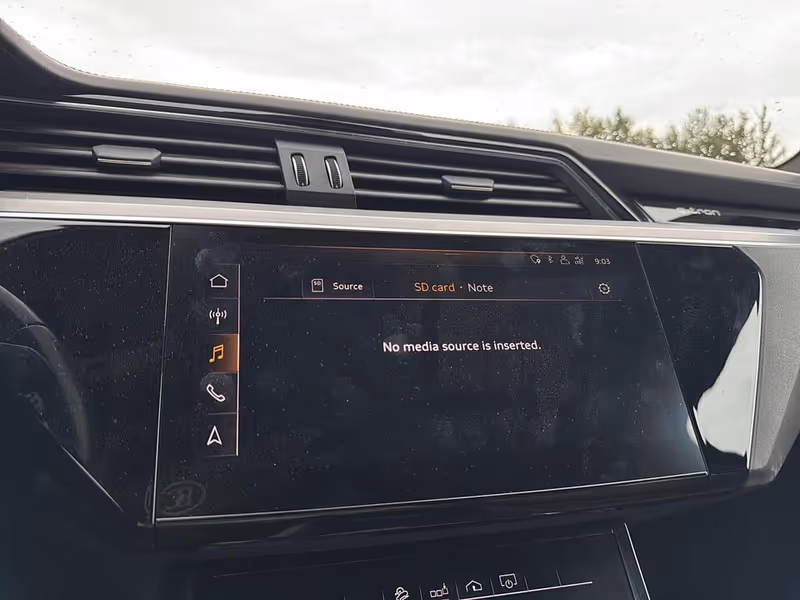 2019 Audi e-tron Progressiv
