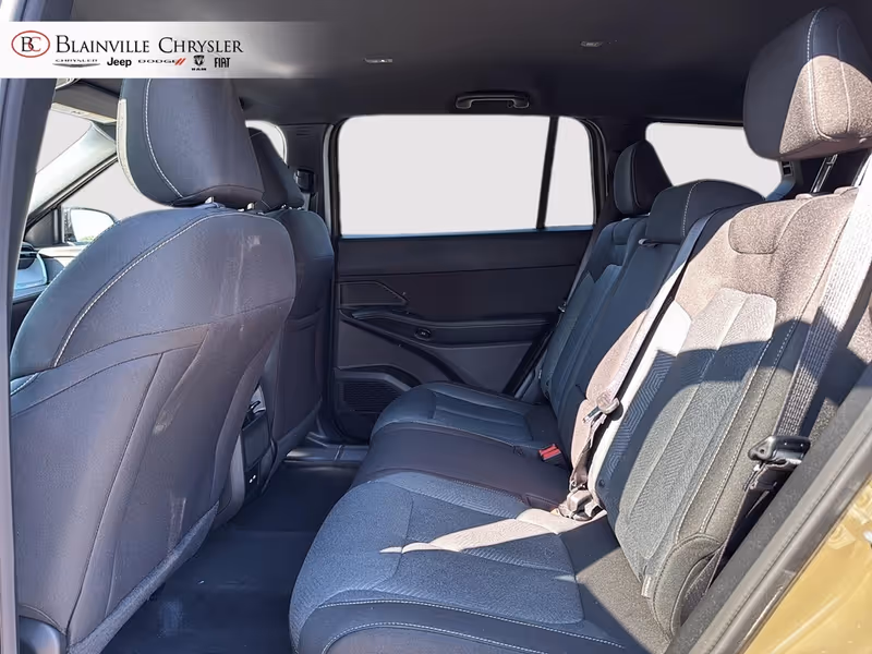 2026 Jeep Cherokee Laredo