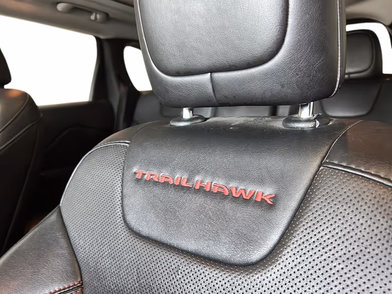 2022 Jeep Cherokee Trailhawk Elite