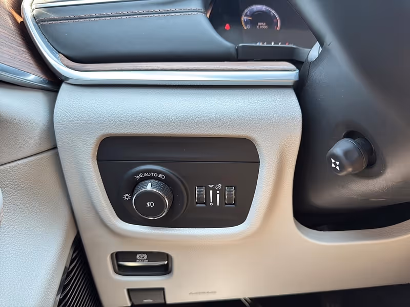 2022 Jeep Grand Cherokee L Summit