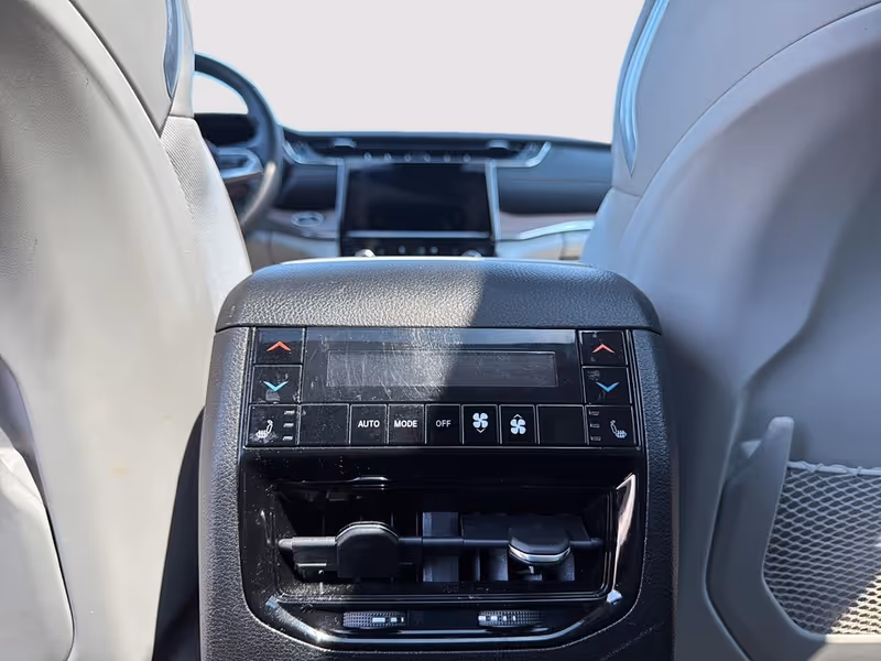 2022 Jeep Grand Cherokee L Summit