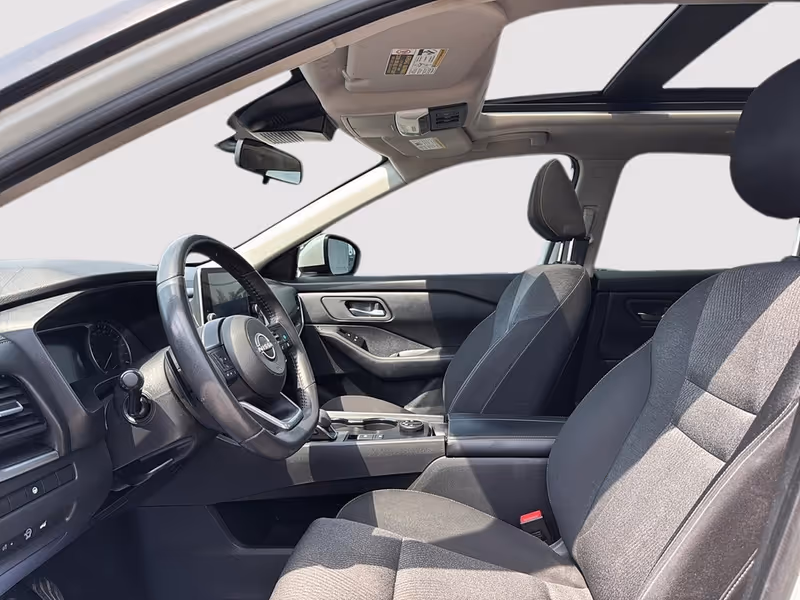 2024 Nissan Rogue SV Moonroof