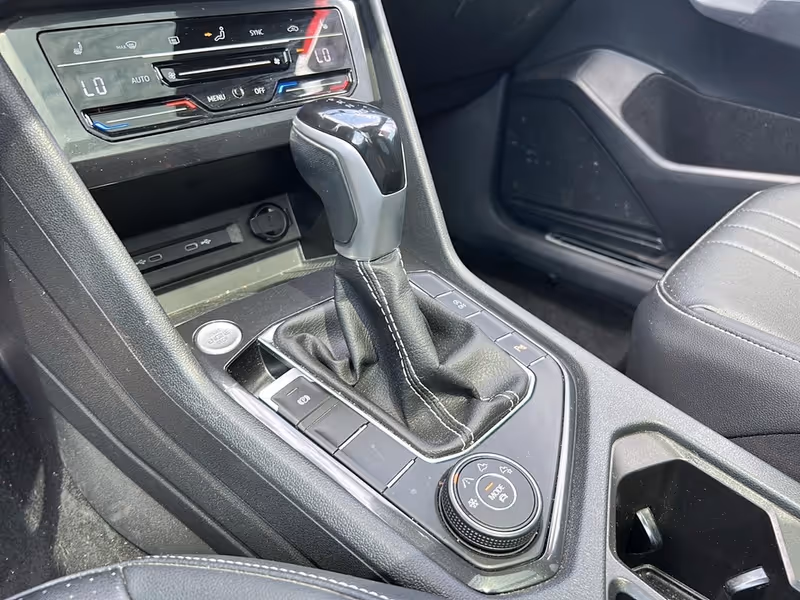 2023 Volkswagen Tiguan Comfortline R-Line Black Edition