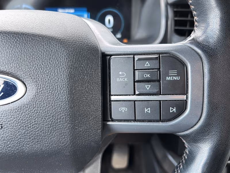 2023 Ford F-150 Lightning LARIAT