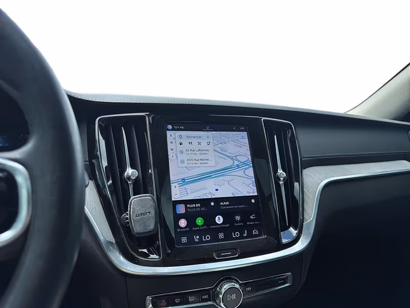 2023 Volvo V60 Ultimate Dark Theme
