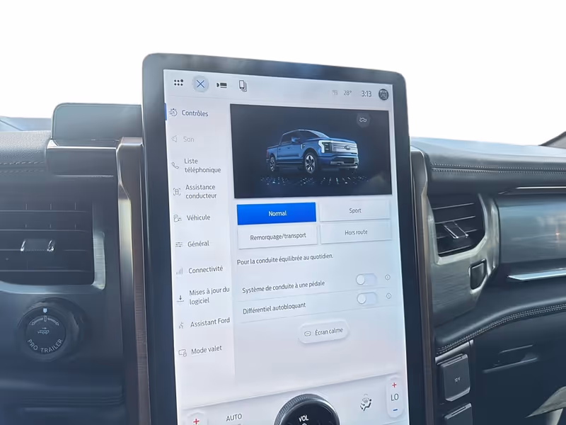 2024 Ford F-150 Lightning LARIAT
