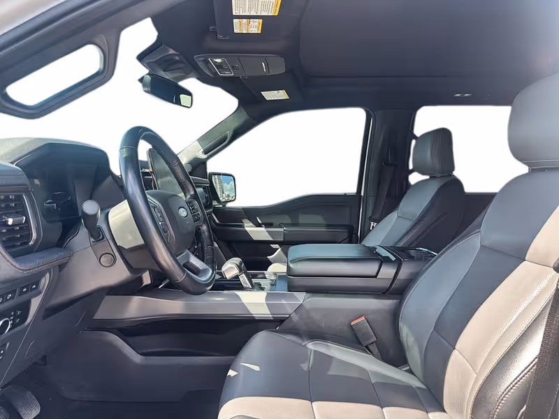 2024 Ford F-150 Lightning LARIAT
