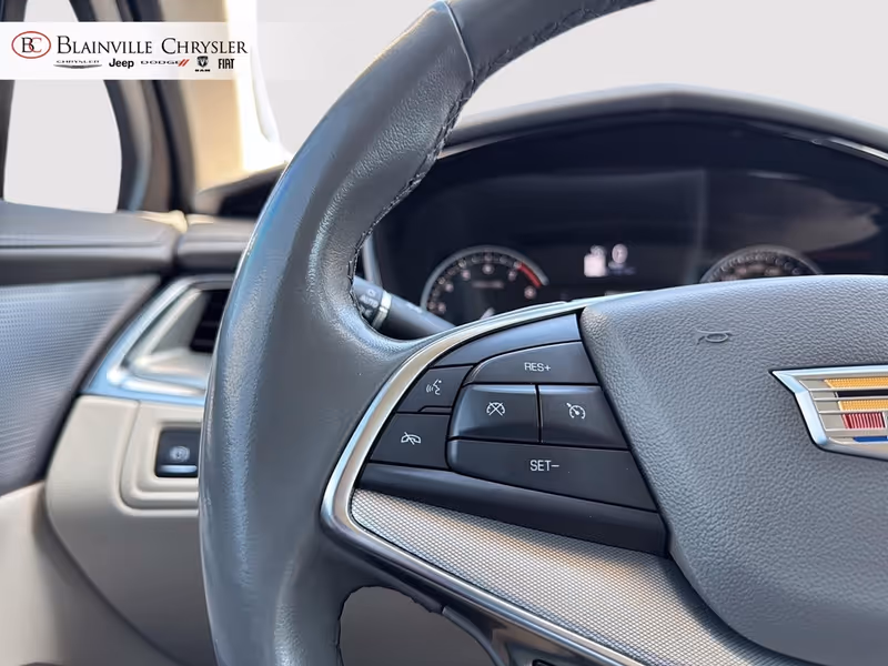 2024 Cadillac XT5 AWD Premium Luxury