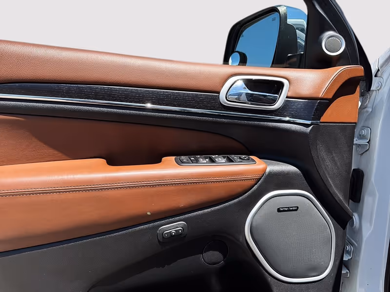 2020 Jeep Grand Cherokee Summit