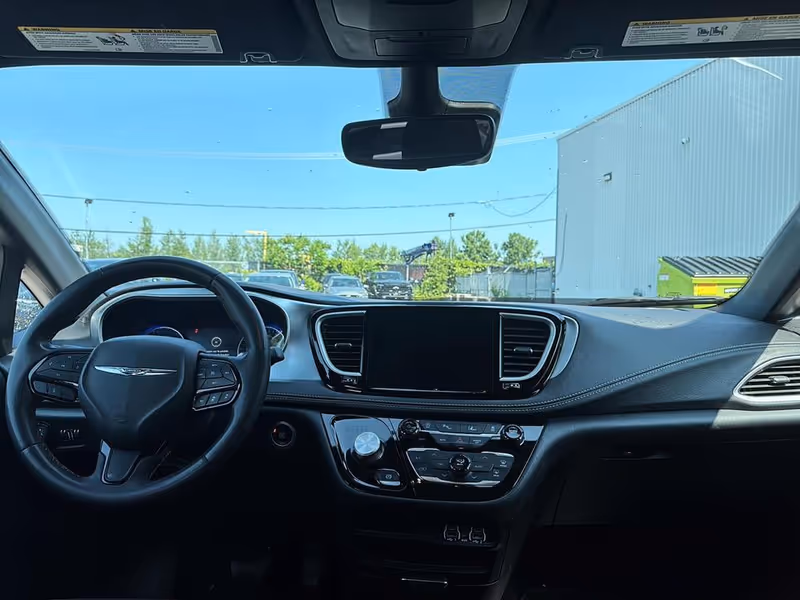 2023 Chrysler Pacifica Touring