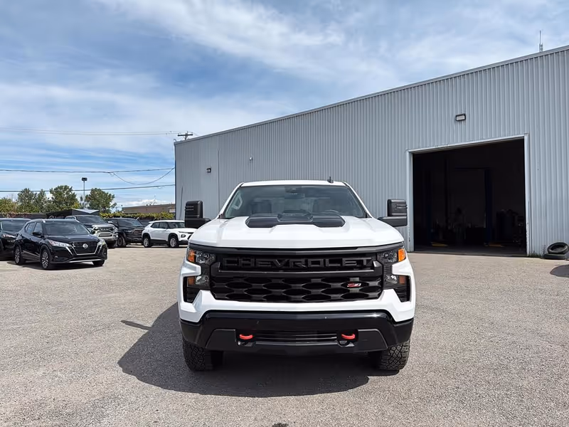 2022 Chevrolet Silverado 1500 Custom Trail Boss