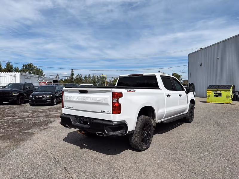 2022 Chevrolet Silverado 1500 Custom Trail Boss
